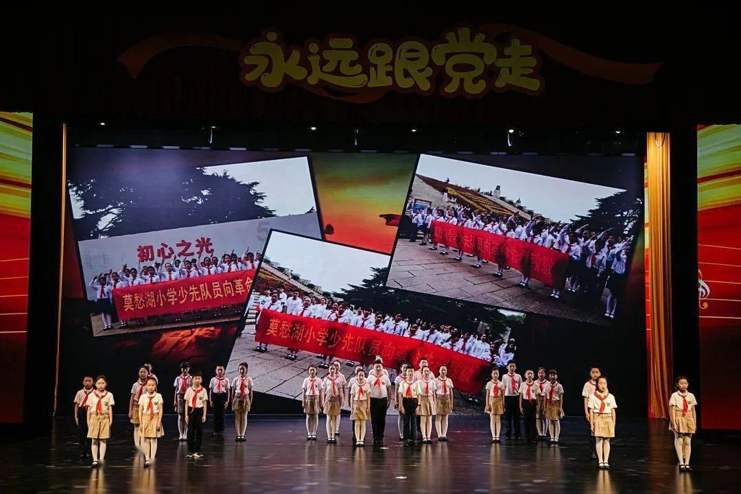 赵丽蓉：本是评剧出身，与新凤霞搭档40余年，晚年患癌去世